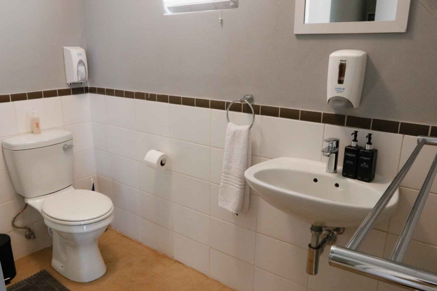 To Let 1 Bedroom Property for Rent in Vlottenburg Western Cape